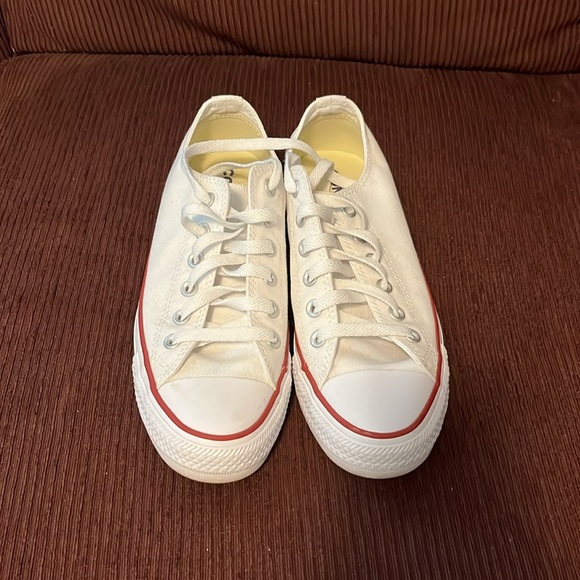 White converse low top - Picture 6 of 6